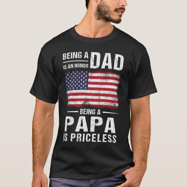 Mens Vater zu sein ist eine Ehre Papa zu sein ist  T-Shirt (Vorderseite)