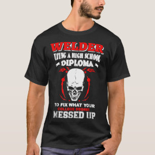 Mens Welder mit einem Schuldiplom beheben T-Shirt