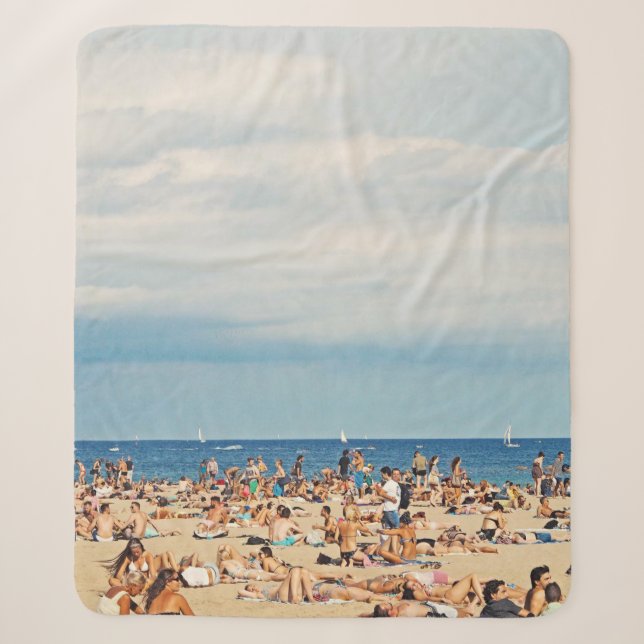 Menschen am braunen Sandstrand Sherpadecke (Vorderseite)