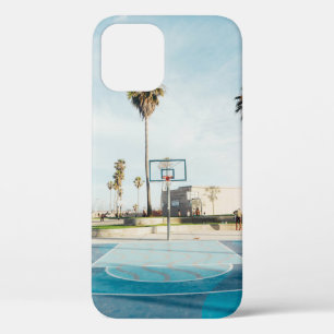 Menschen außerhalb des Basketballspielplatzes Case-Mate iPhone Hülle