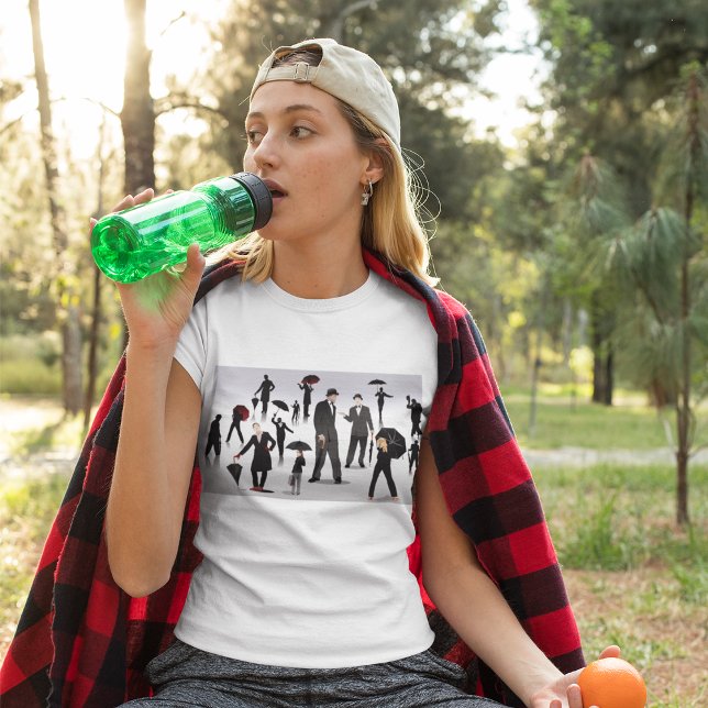 Menschen mit Regenschirmen T-Shirt (Von Creator hochgeladen)