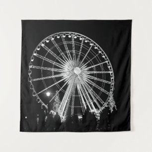 MENSCHEN STEHEND IN DER NÄHE VON FERRIS WANDTEPPICH