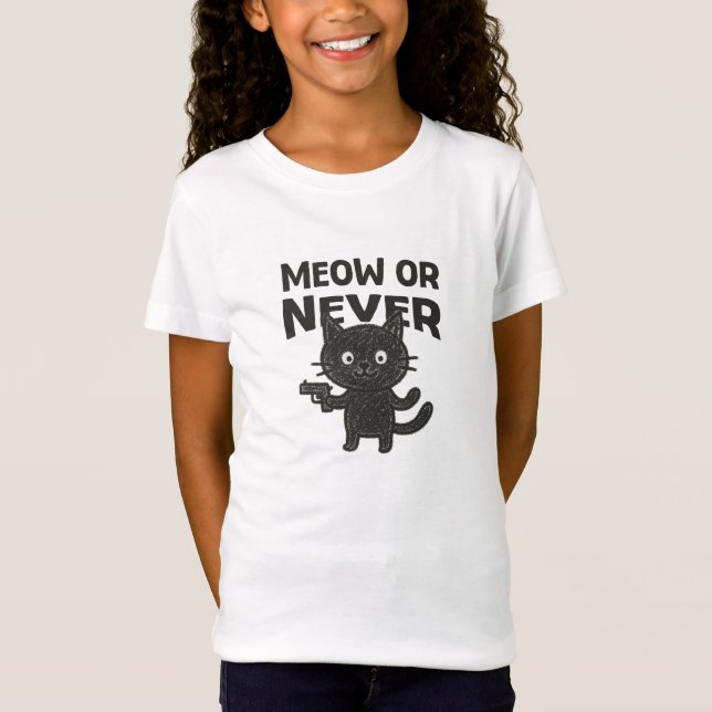Meow or Never – Funny Black Cat T-Shirt (Vorderseite)
