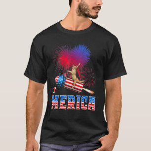 Meowica Katze 4. Juli Reitendes Feuerwerk Raketen  T-Shirt