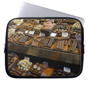 Mercat de Sant Josep, verschiedene Schokoladenbonb Laptopschutzhülle