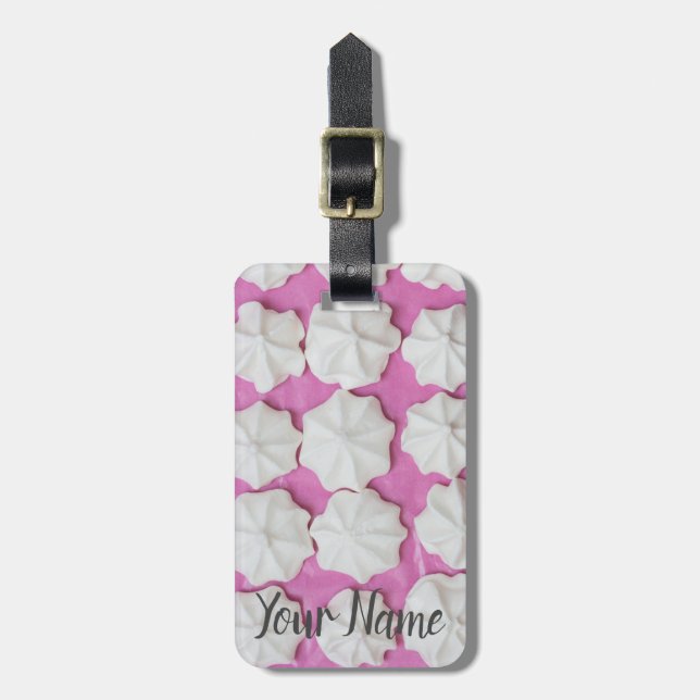 Meringues auf rosa Papiergeschenk Gepäckanhänger (Vorderseite vertikal)