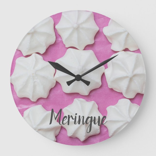 Meringues auf rosa Papiergeschenk Große Wanduhr (Vorderseite)