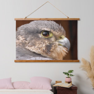 MERLIN FALCON BIRD OF PREY WANDTEPPICH MIT HOLZRAHMEN