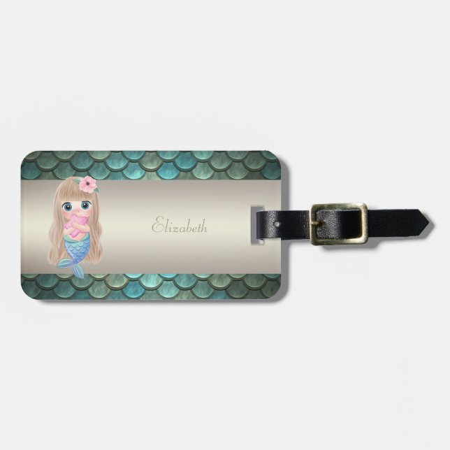 Mermaid auf Baby Mermaid Schwanz Scales Gepäckanhänger (Vorderseite horizontal)