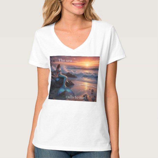 Mermaid in the sunrise - The Sea calls to me - T-Shirt (Vorderseite)