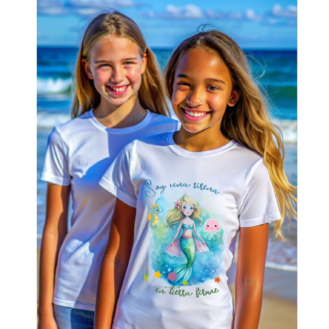 Mermaid on dry land T-Shirt (Sirena en tierra firme)