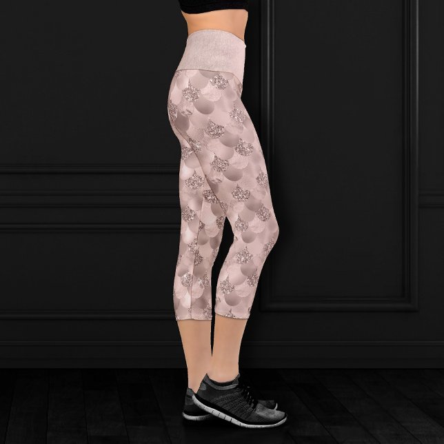 Mermaid Posh Scale | Dusty Terracotta Peach Sheen Capri Leggings (Von Creator hochgeladen)