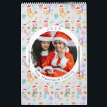 Mermaid Santa Christmas Foto Kalender<br><div class="desc">Machen Sie Ihre Weihnachtszeit unvergesslich mit diesem skurrilen Mermaid Santa themed Foto Kalender. Zeigt ein Aquarellmuster an. Es ist Zeit für ein Fest unter dem Meer! Sie können dieses Design personalisieren, indem Sie auf "Diese Vorlage personalisieren" klicken oder wenn Sie den Schriftart, die Hintergrundfarben ändern oder die Designelemente anders anordnen...</div>