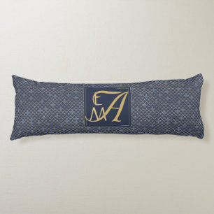 Mermaid Scales Monogram Navy Blue Gold Wohngestalt Seitenschläferkissen