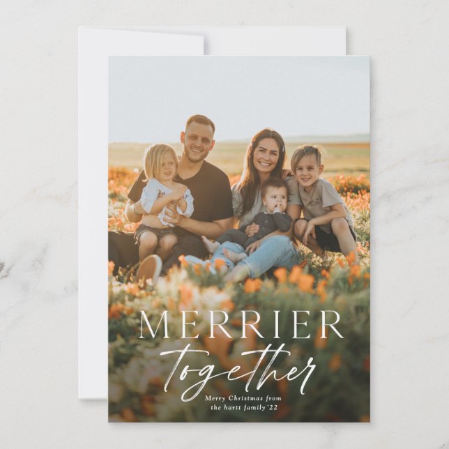 Merrier Together Script Foto Frohe Weihnachten Karte (Vorderseite)