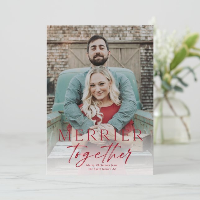 Merrier Together Script Foto Frohe Weihnachten Karte (Stehend Vorderseite)