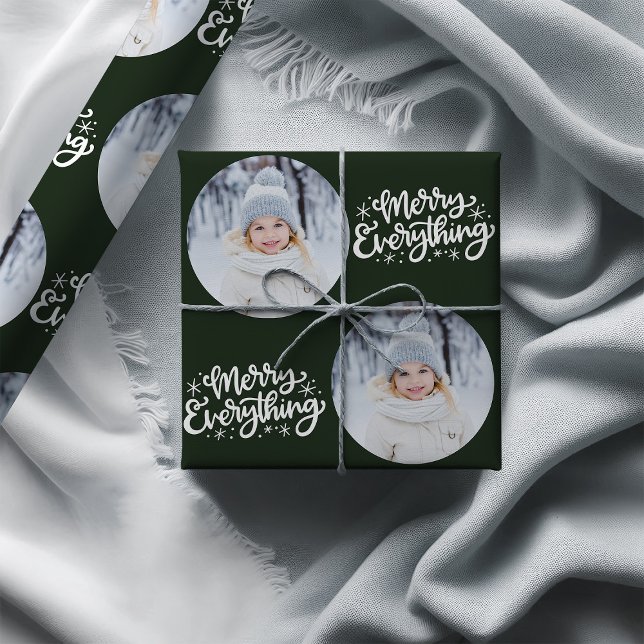 Merry alles Calligraphy Round Foto Green Geschenkpapier (Photo Wrapping Paper - Merry Everything)