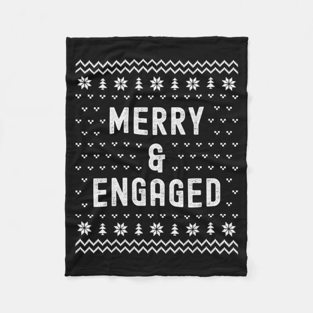 Merry &amp; Engaged Christmas Matching Pajama Coup Fleecedecke (Vorderseite)