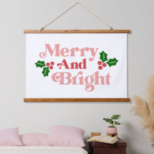 Merry and Bright - Klassische Holiday Typografie Wandteppich Mit Holzrahmen