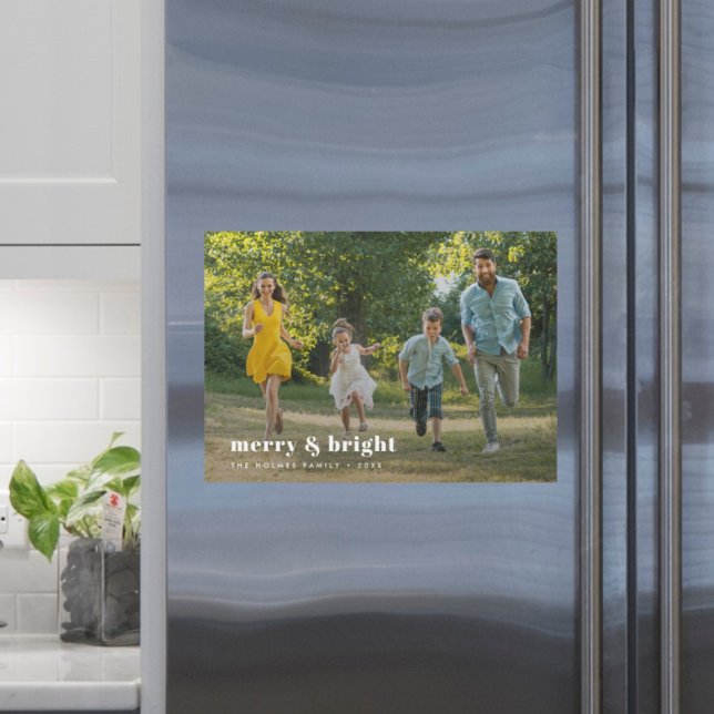 Merry and Bright Stylish Family Foto Magnet Card (Personalize your modern magnetic Christmas card for timeless festive charm.)