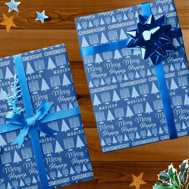 Merry Blue Intergléry Kinder Name Chrismukkah Geschenkpapier (Dark blue CHRISMUKKAH wrapping paper is easy to customize - just add a child's name into the design)