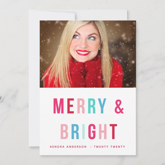 Merry & Bright Bold Letters Holiday Foto Card Einladung (Vorderseite)
