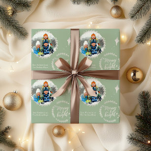 Merry & Bright Custom Foto Green und Silver Geschenkpapier