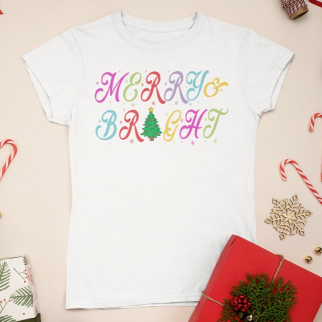 Merry & Bright farbenfrohe Weihnachtsbaume Frauen T-Shirt (Von Creator hochgeladen)