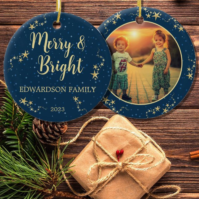 Merry & Bright Frohe Weihnachtsfamilie Foto Keramik Ornament (Merry & Bright Merry Christmas family photo Ceramic Ornament. Very personal and unique ornament,)