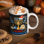 Merry Chrismukkah Holiday Hanukkah Pajama Familie Tasse<br><div class="desc">Dieses fröhliche Christmukka Outfit ist das perfekte Hanukkah-Geschenk für jew Männer,  Frauen,  Kinder. Perfektes jüdisches Weihnachtsgeschenk,  um neben Ihrem Chanukah Ornament,  Dekorationen,  Socken,  Kerzen und Menorah während der Winterferien zu tragen!</div>