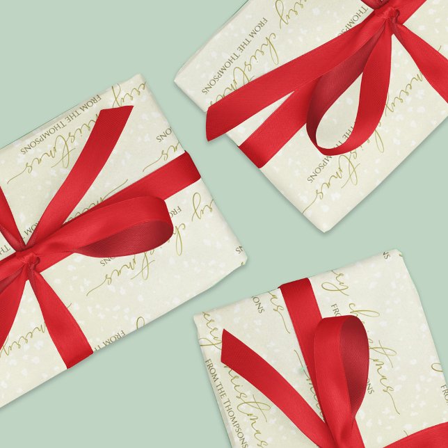 Merry Christmas Gold Calligraphy Script Custom Geschenkpapier Set (Gold calligraphy script custom gift wrap with personalization. )