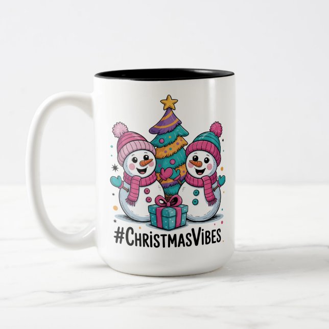 Merry Christmas Holiday Vibes Zweifarbige Tasse (Links)