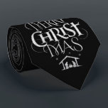 Merry CHRISTmas Religious Chalkboard Calligrafy Krawatte<br><div class="desc">Wir sagen ständig "Frohe Weihnachten",  vergessen aber oft den Ursprung der Worte. Diese Kunst zeigt originelle Handschriften,  die in ihrem einzigartigen Design die Geschichte von Weihnachten erzählt,  einfach und elegant im modischen Chalkboard-Look. Zeigen Sie Familie und Freunden Ihren CHRISTmas-Geist,  wenn sie zu Weihnachten kommen.</div>