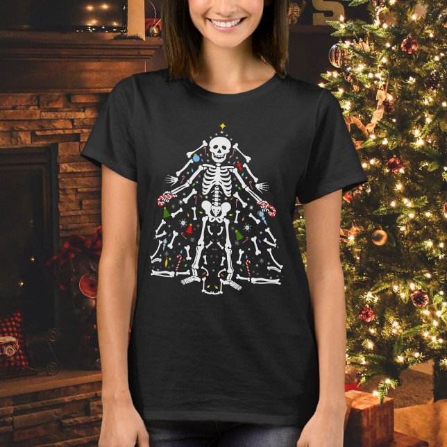 Merry Christmas X-ray Tech Christmas Tree Skeleton T-Shirt (Von Creator hochgeladen)