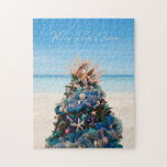 Merry Florida Christmas Tropical Beach HolidayTree Puzzle<br><div class="desc">Feiern Sie die Feiertage mit diesem herrlichen Puzzle zum Thema Weihnachten mit tropischen Themen. Das Design ist ein Foto eines atemberaubenden Weihnachtsbaumes, der während der jährlichen Ausstellung der Bäume im Kunstmuseum von Orlando gezeigt wird. Der schöne Urlaubspalast ist mit an der Küste inspirierten Dekorationen wie Seestern, Miniaturmädchen, in Pastellfarben gehaltene...</div>