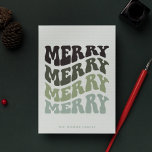Merry Groovy Wavy Green Typografie Weihnachten<br><div class="desc">Merry Merry Merry Frory Weihnachtskarte: ein Retro-Design,  mit einer wavy Vintagen Typografie und einer gedämpften grünen Palette.</div>