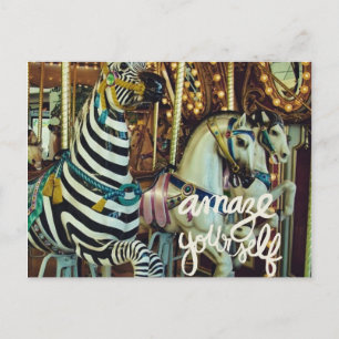 Merry Horse und Zebra Amaze Sie selbst Feiertagspostkarte