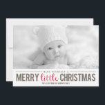 Merry Little Christmas Foto Card Feiertagskarte<br><div class="desc">Feiern Sie die Saison mit dieser modernen und stilvollen Urlaubskarte von Berry Berry Sweet. Besuchen Sie WWW.BERRYBERRYSWEET.COM für mehr unserer stilvollen Feriensammlungen. Anpassbare Hintergrundfarbe.</div>