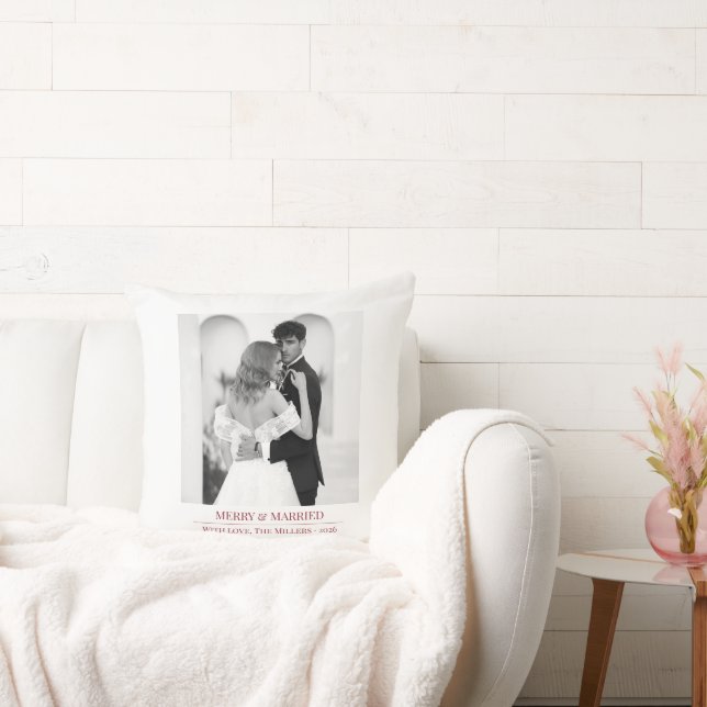 Merry & Married - Personalized Newlywed Christmas  Kissen (Liege)