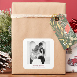 Merry & Married - Personalized Newlywed Christmas  Quadratischer Aufkleber