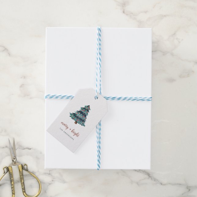 Merry und Bright | Boho Christmas Tree und Script Geschenkanhänger (Mit Garn)