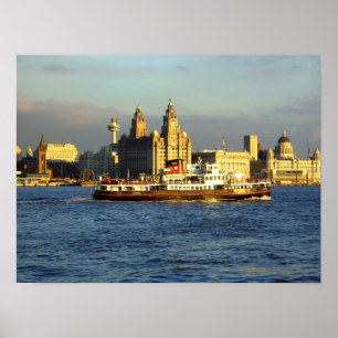 Mersey Ferry mit Liverpool Wasserfront jenseits Poster