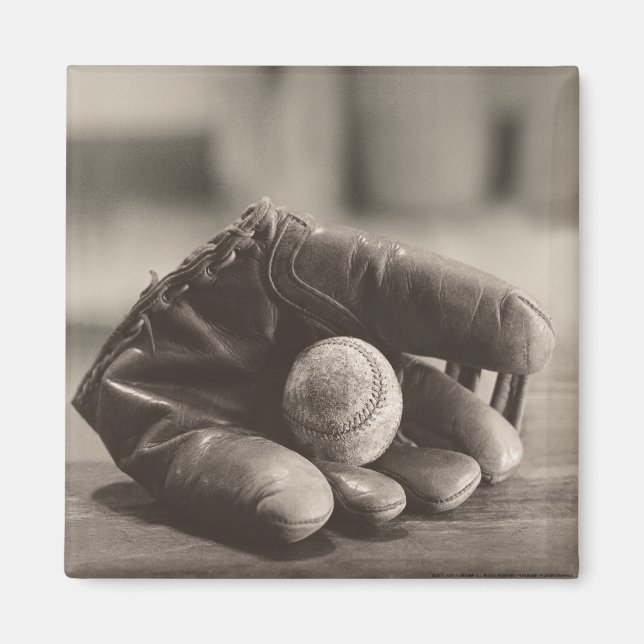 MES01BWD1 Ball in Mitt.tif Magnet (Vorne)