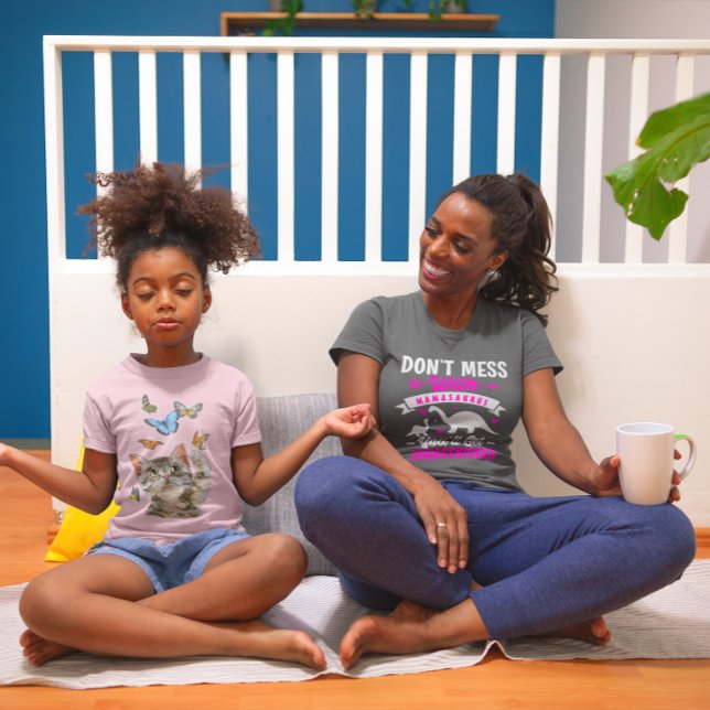 Messe dich nicht mit Mamasaurus, du wirst Jurasski T-Shirt (Von Creator hochgeladen)