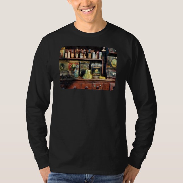 Messingtrichter und Gewürze T-Shirt (Vorderseite)