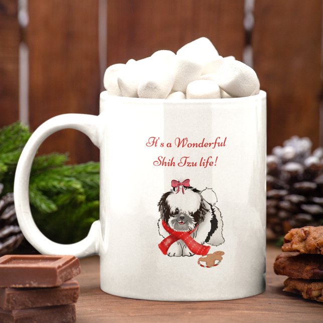 Messy & Adorable Shih Tzu mit Lebkuchenspielzeug Kaffeetasse (Von Creator hochgeladen)