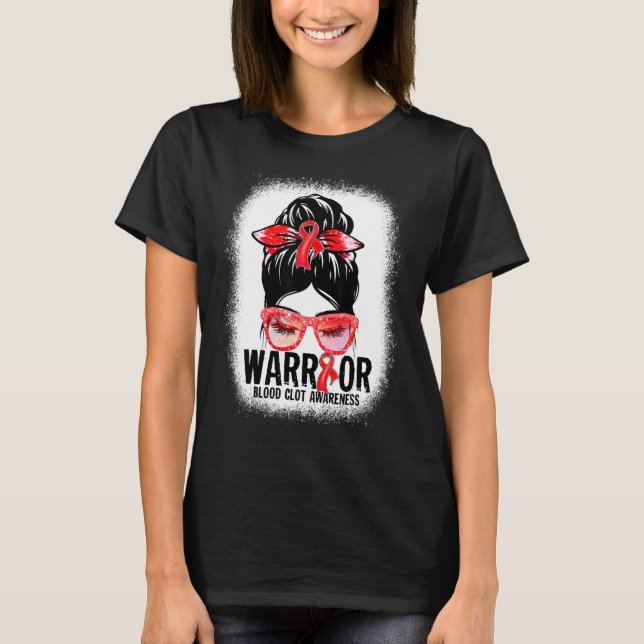 Messy Bun Glasses Red Ribbon Blood Clot Krieger T-Shirt (Vorderseite)