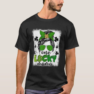 Messy Bun Leopard St Patrick's Day One Lucky Mama T-Shirt