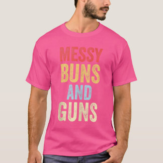 Messy Buns und Waffen Niedliches Mädchen, dass Lie T-Shirt