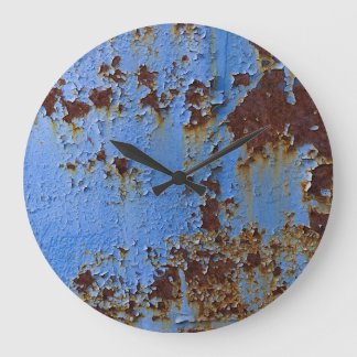 Metal und blau Farbe Textur. Große Wanduhr
